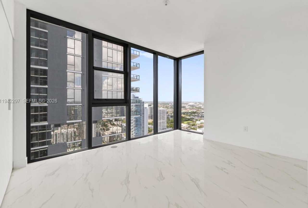 Small Image of 700 NORTH EAST 24 #4907, Miami Number 30