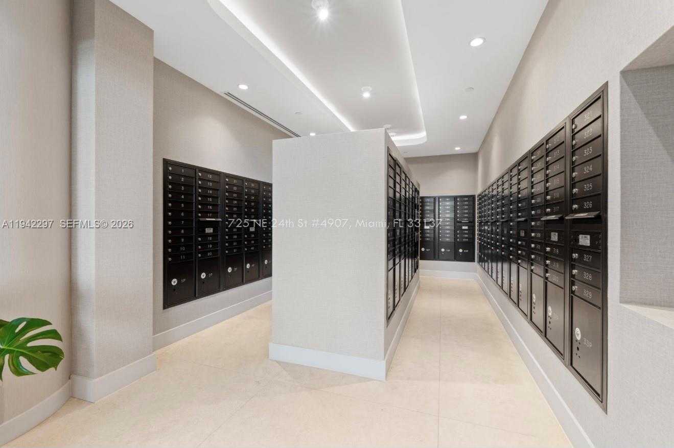 Small Image of 700 NORTH EAST 24 #4907, Miami Number 40