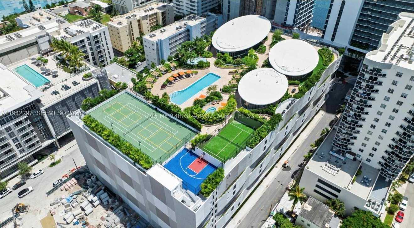 Small Image of 700 NORTH EAST 24 #4907, Miami Number 42