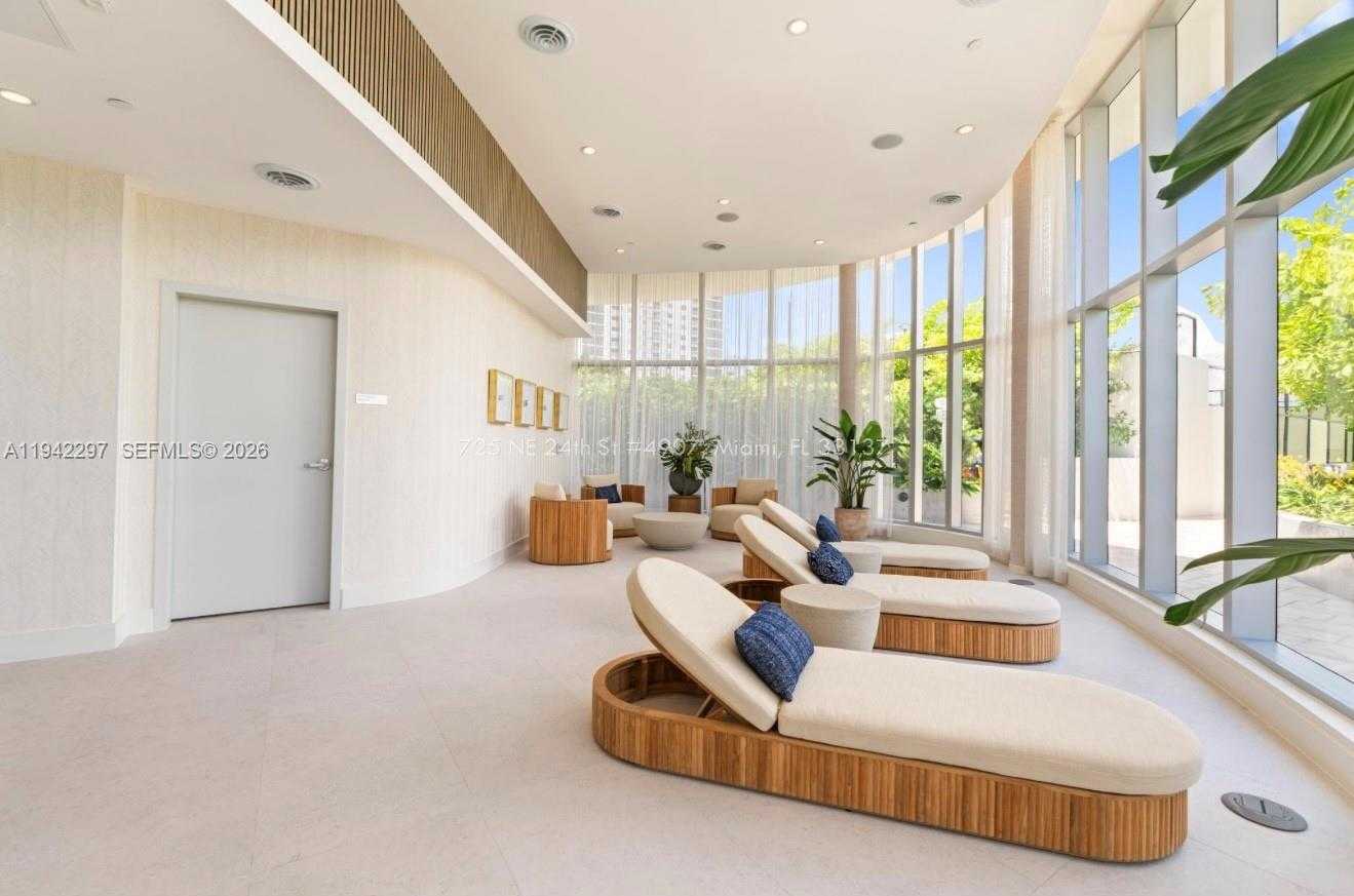 Small Image of 700 NORTH EAST 24 #4907, Miami Number 43