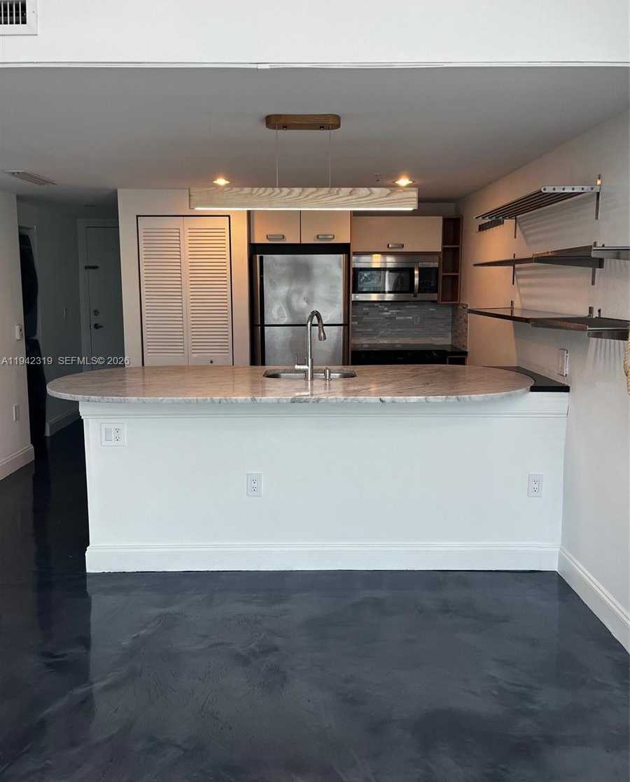 Small Image of 7744 COLLINS AVE #17, Miami Beach Number 10