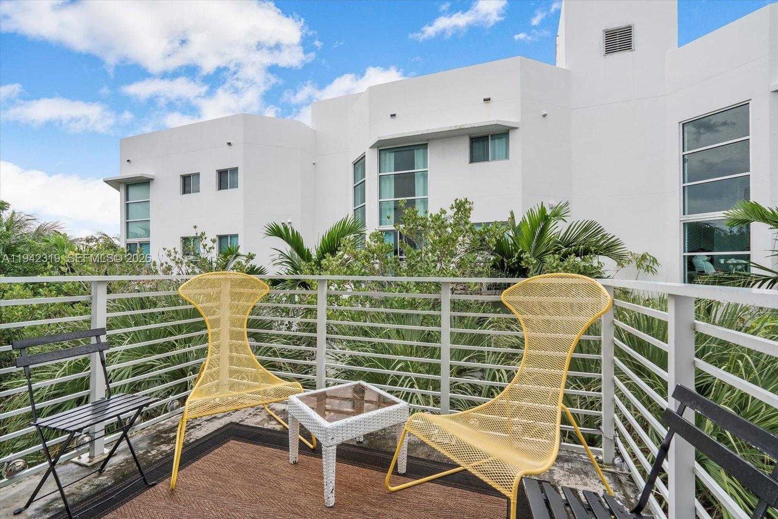 Small Image of 7744 COLLINS AVE #17, Miami Beach Number 14