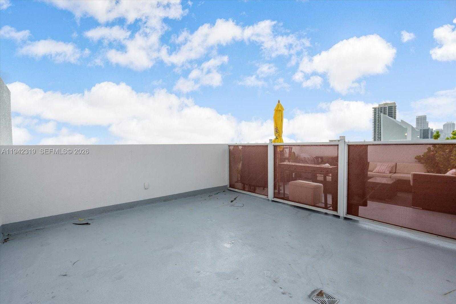 Small Image of 7744 COLLINS AVE #17, Miami Beach Number 15