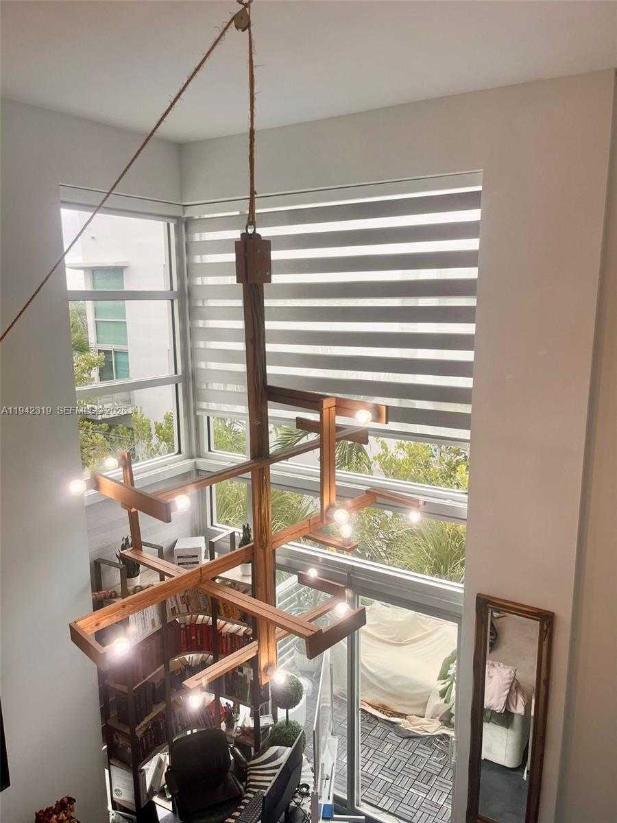 Small Image of 7744 COLLINS AVE #17, Miami Beach Number 5
