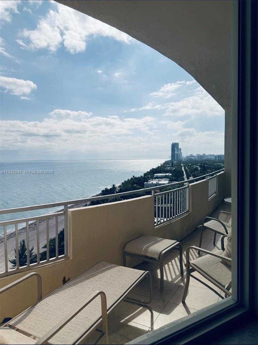Small Image of 3180 SOUTH OCEAN DR #1712, Hallandale Beach Number 14