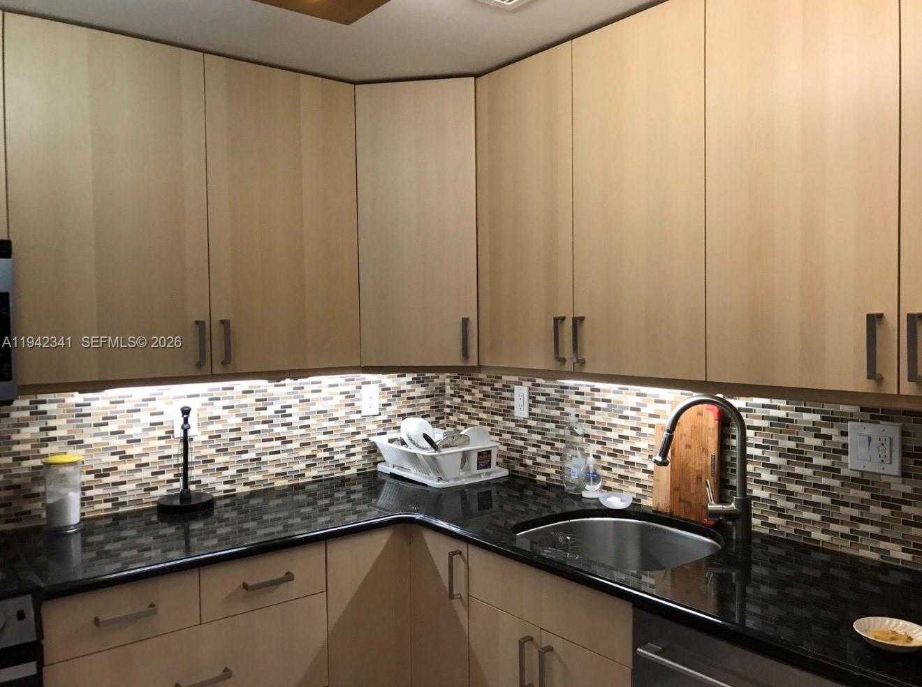 Small Image of 3180 SOUTH OCEAN DR #1712, Hallandale Beach Number 9