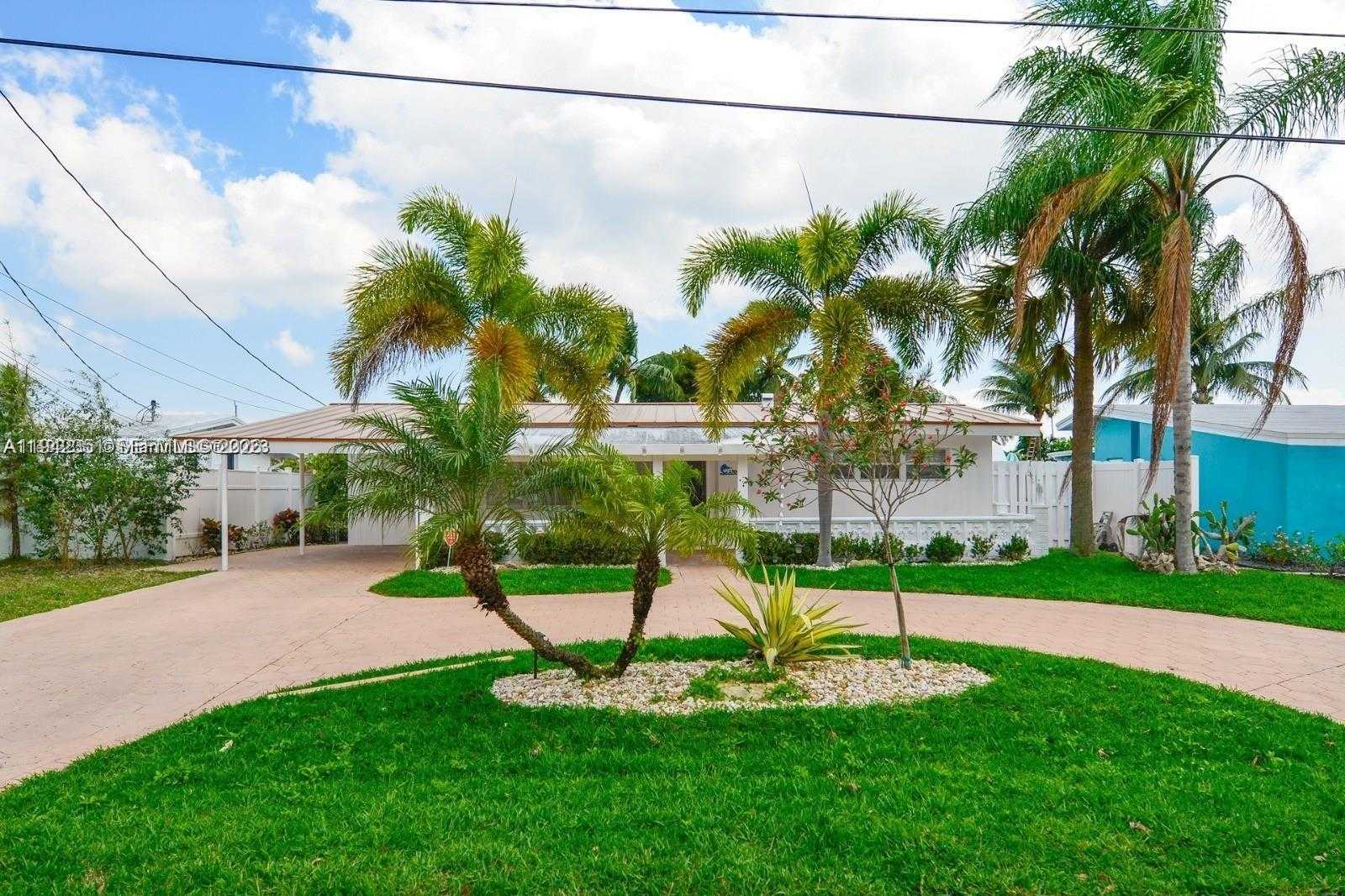 Small Image of 2500 CAT CAY LN, Fort Lauderdale Number 2
