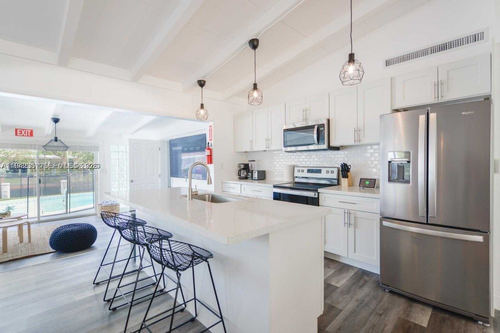 Small Image of 2500 CAT CAY LN, Fort Lauderdale Number 5