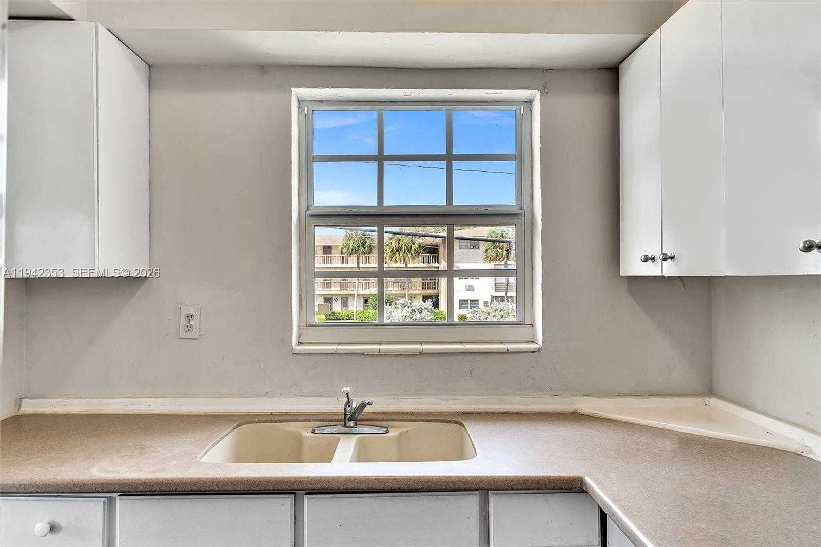 Small Image of 1451 NORTH EAST 170TH ST #201A, North Miami Beach Number 4