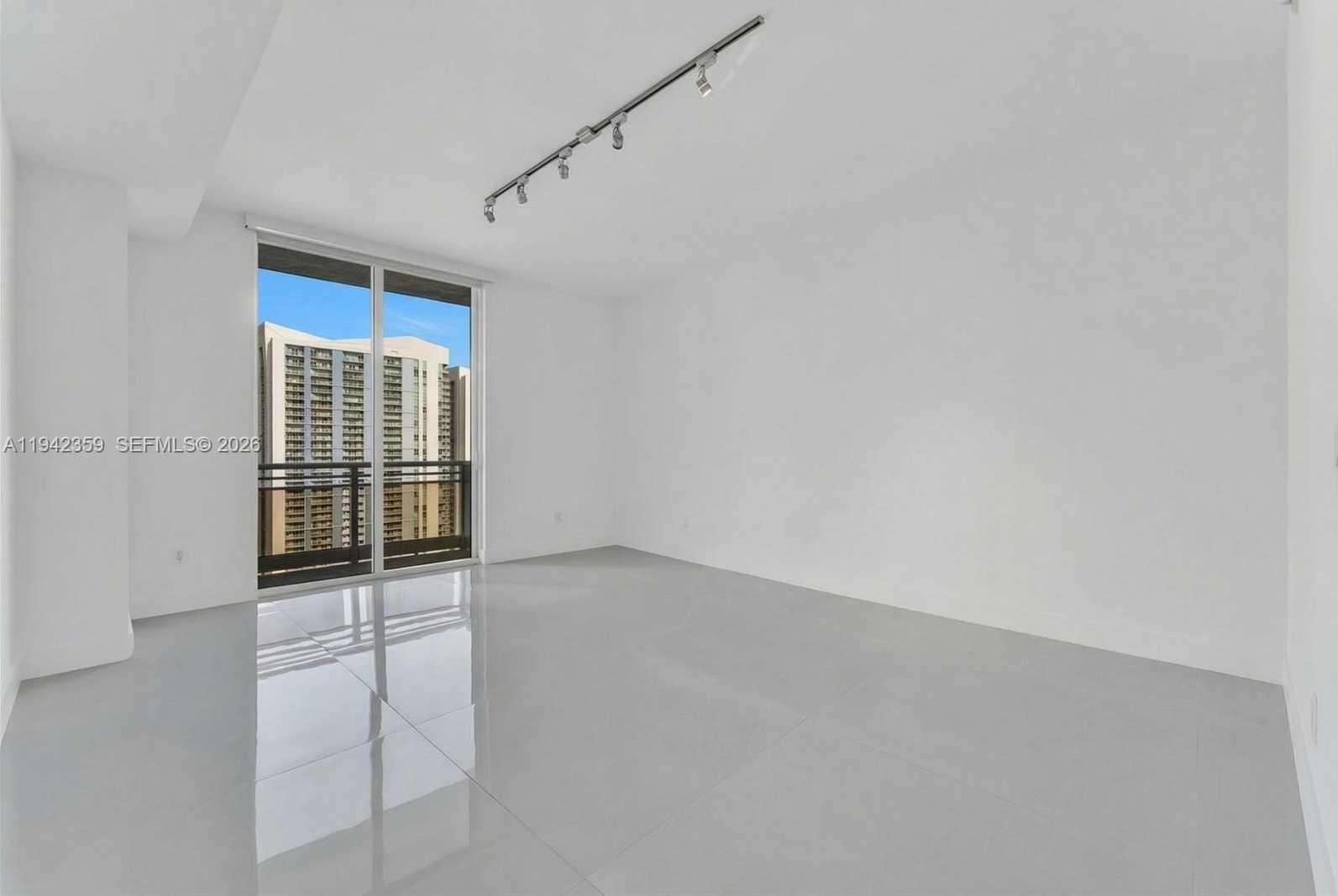 Small Image of 901 BRICKELL KEY BLVD #3206, Miami Number 13