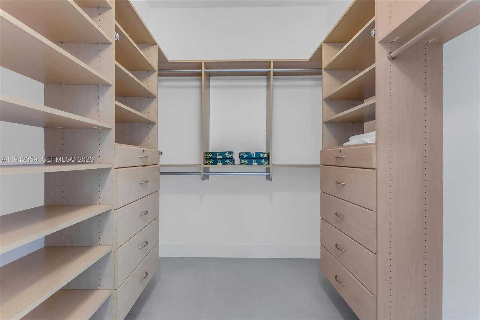 Small Image of 901 BRICKELL KEY BLVD #3206, Miami Number 18