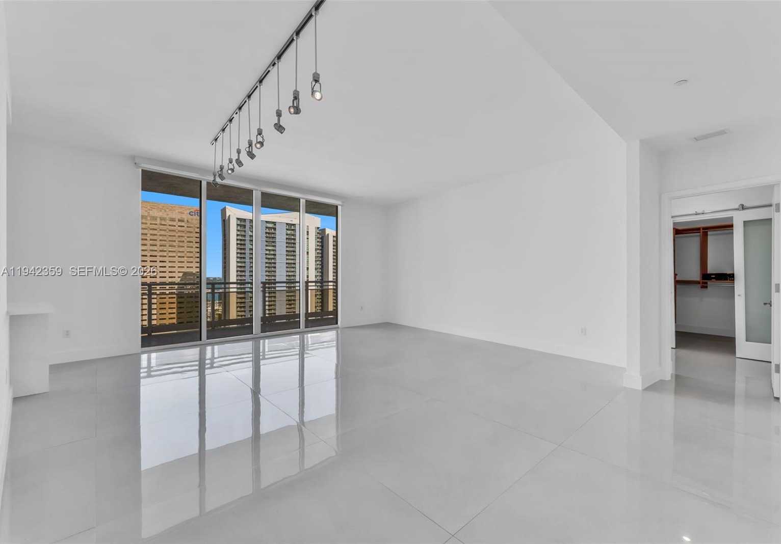 Small Image of 901 BRICKELL KEY BLVD #3206, Miami Number 7