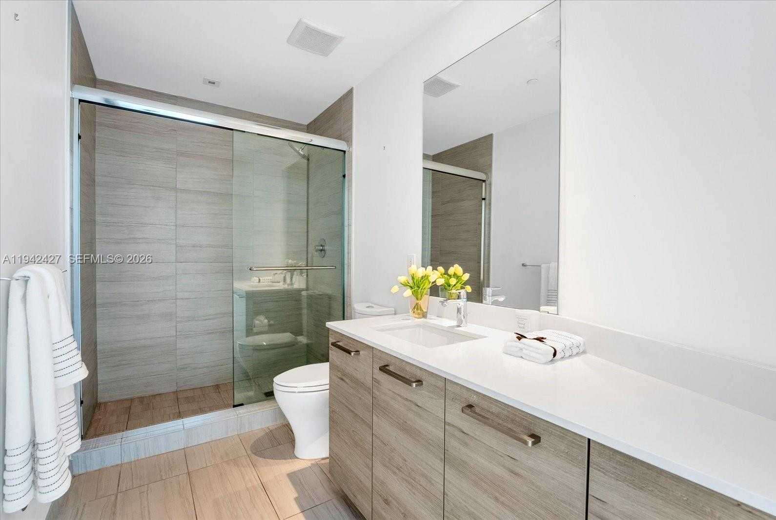 Small Image of 5500 EAST ISLAND ESTATES DR #704, Aventura Number 19