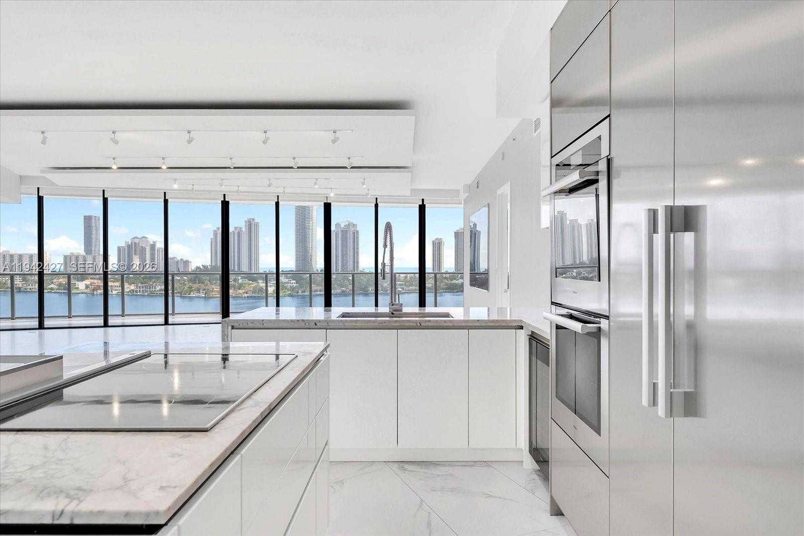 Small Image of 5500 EAST ISLAND ESTATES DR #704, Aventura Number 8