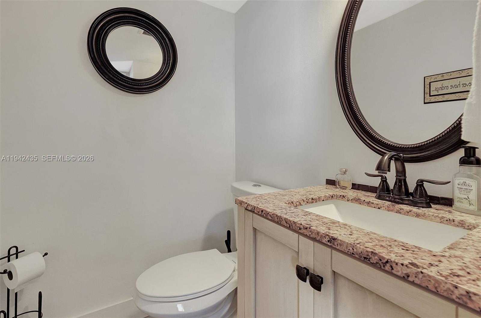 Small Image of 2457 COLLINS AVE #1402, Miami Beach Number 10