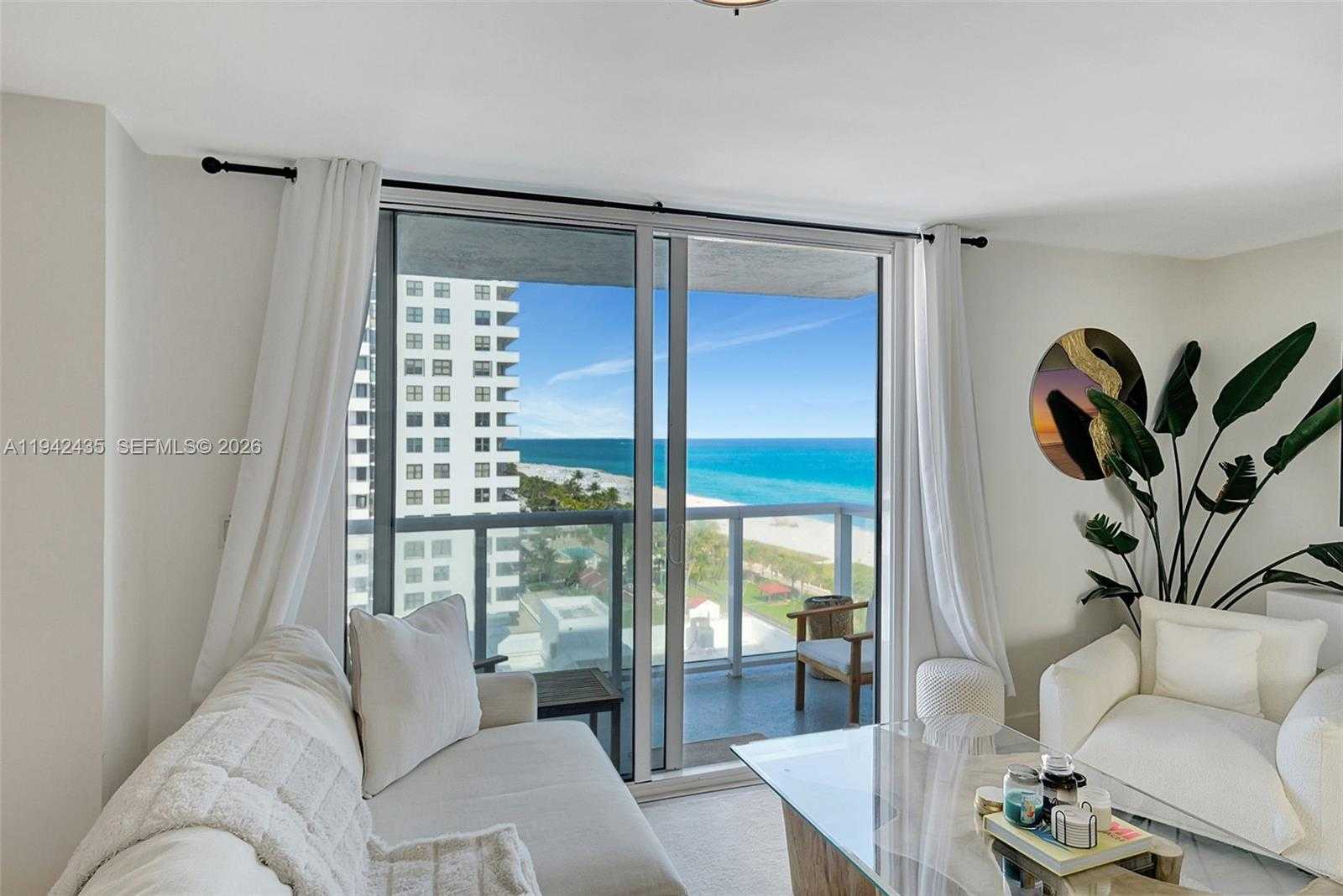 Small Image of 2457 COLLINS AVE #1402, Miami Beach Number 3