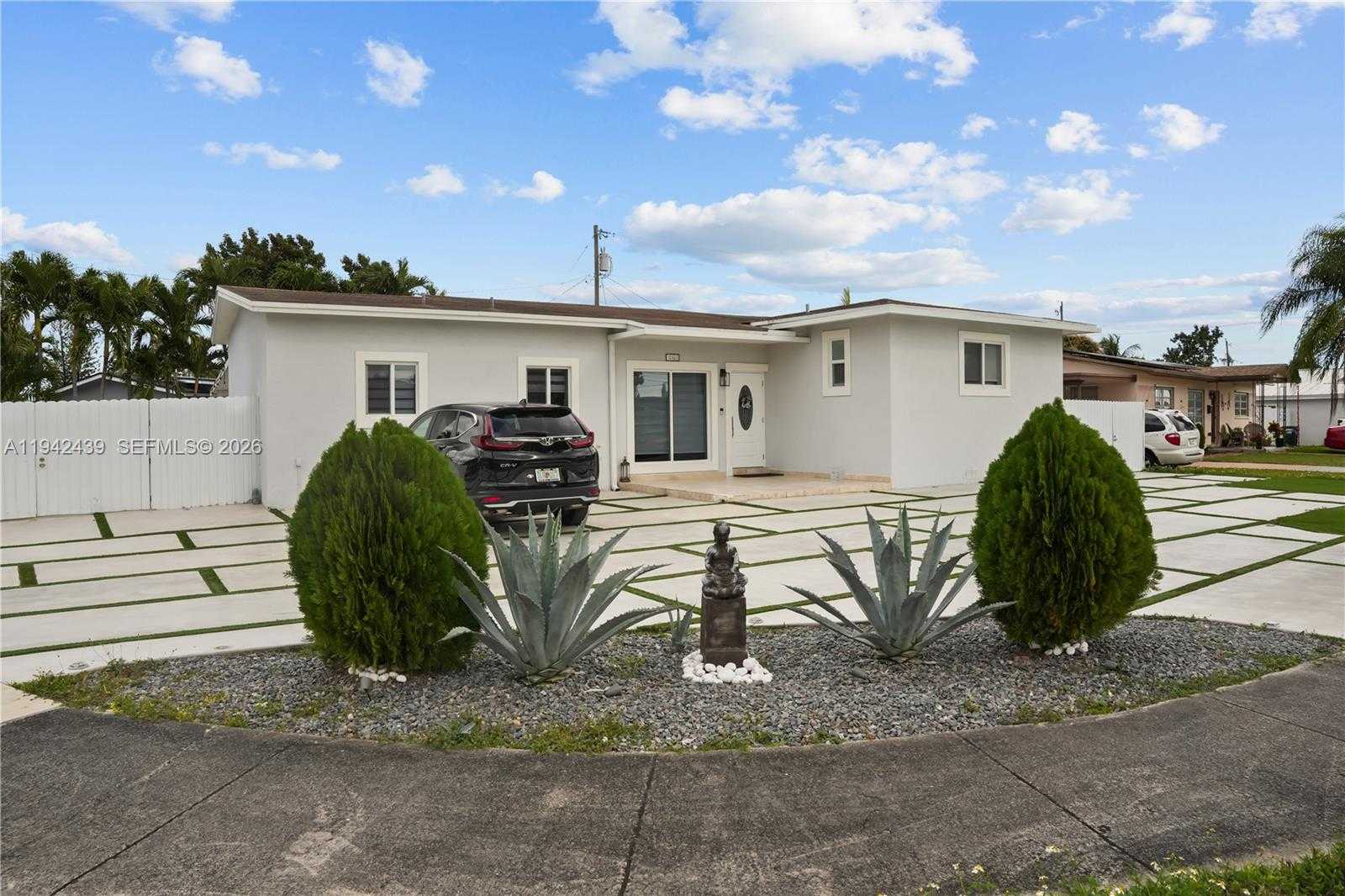 Small Image of 12481 SOUTH WEST 191ST TER, Miami Number 2