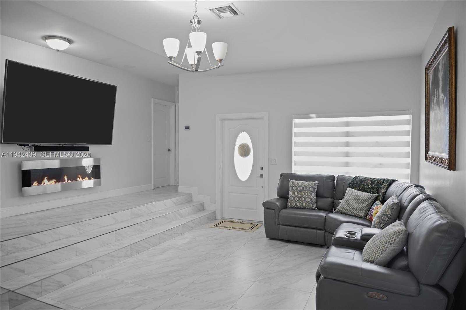 Small Image of 12481 SOUTH WEST 191ST TER, Miami Number 3