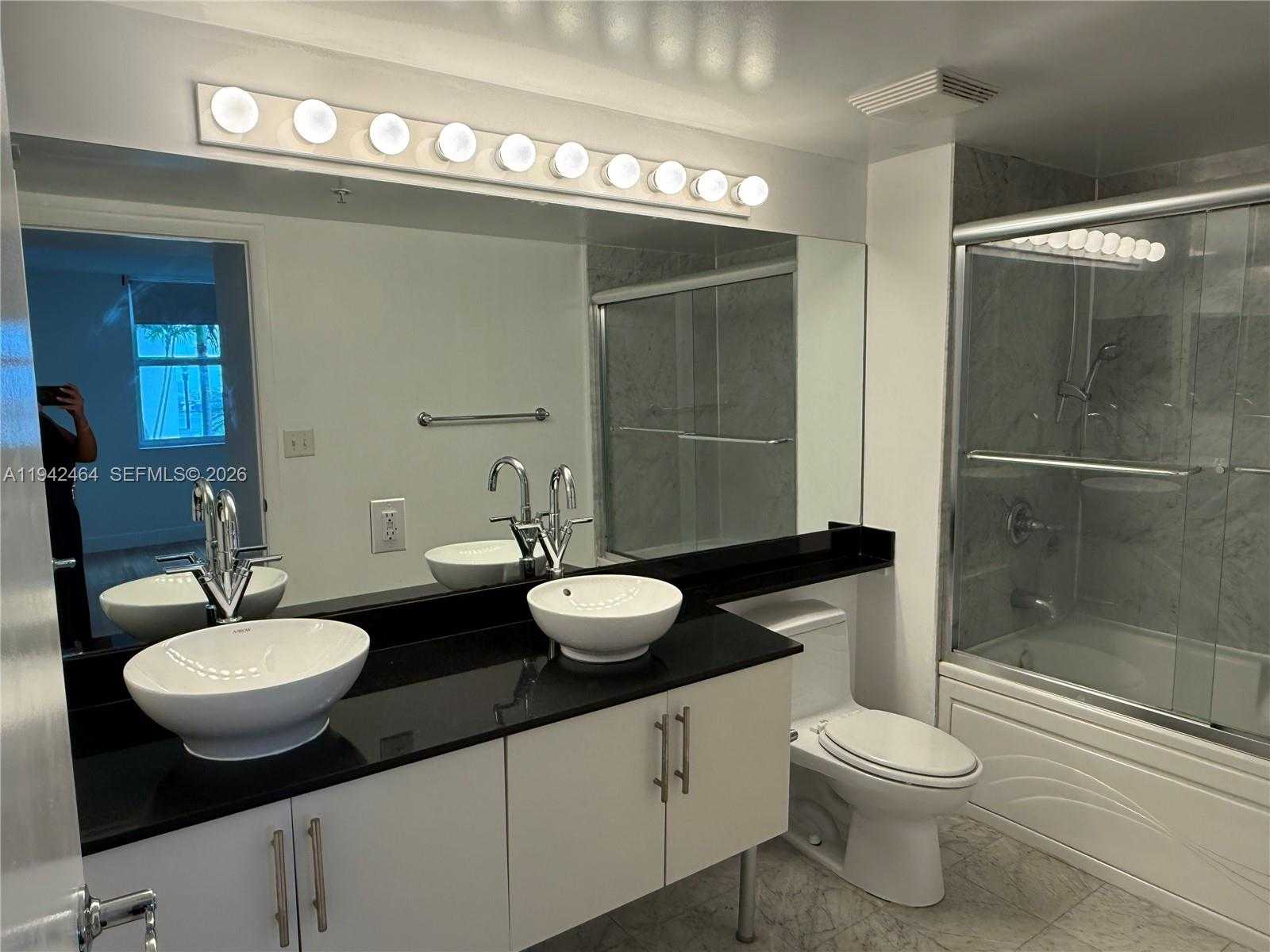 Small Image of 31 SOUTH EAST 5TH ST #1204, Miami Number 12