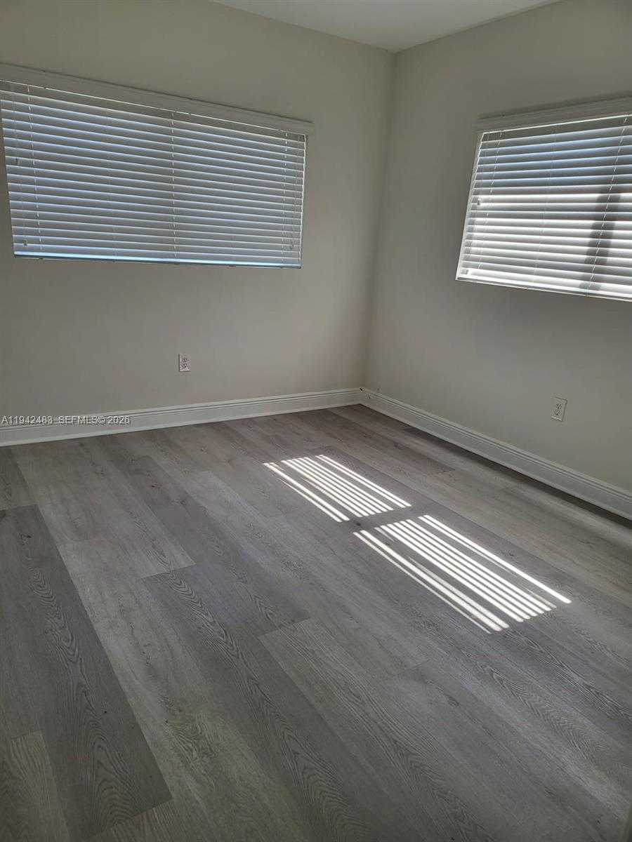 Small Image of 2330 SOUTH WEST 31ST AVE, Miami Number 10