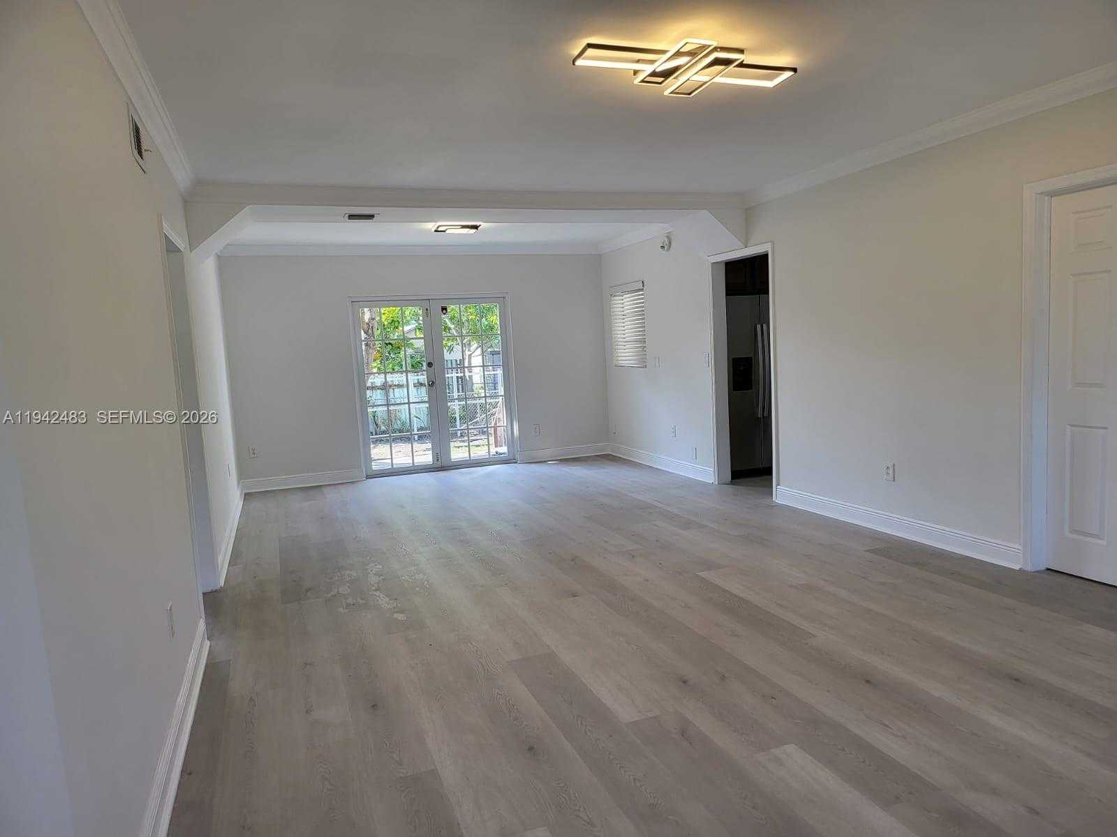 Small Image of 2330 SOUTH WEST 31ST AVE, Miami Number 2