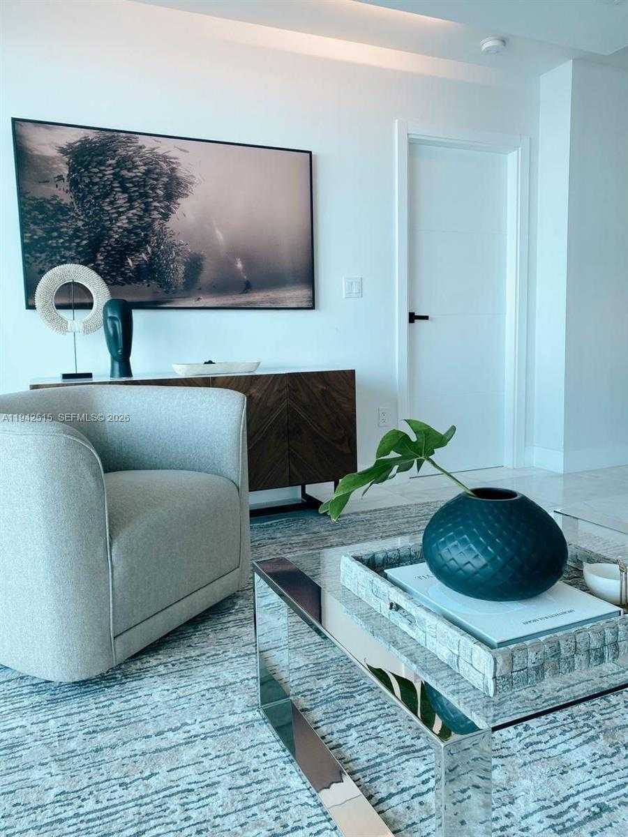 Small Image of 800 CLAUGHTON ISLAND DR #2002, Miami Number 11