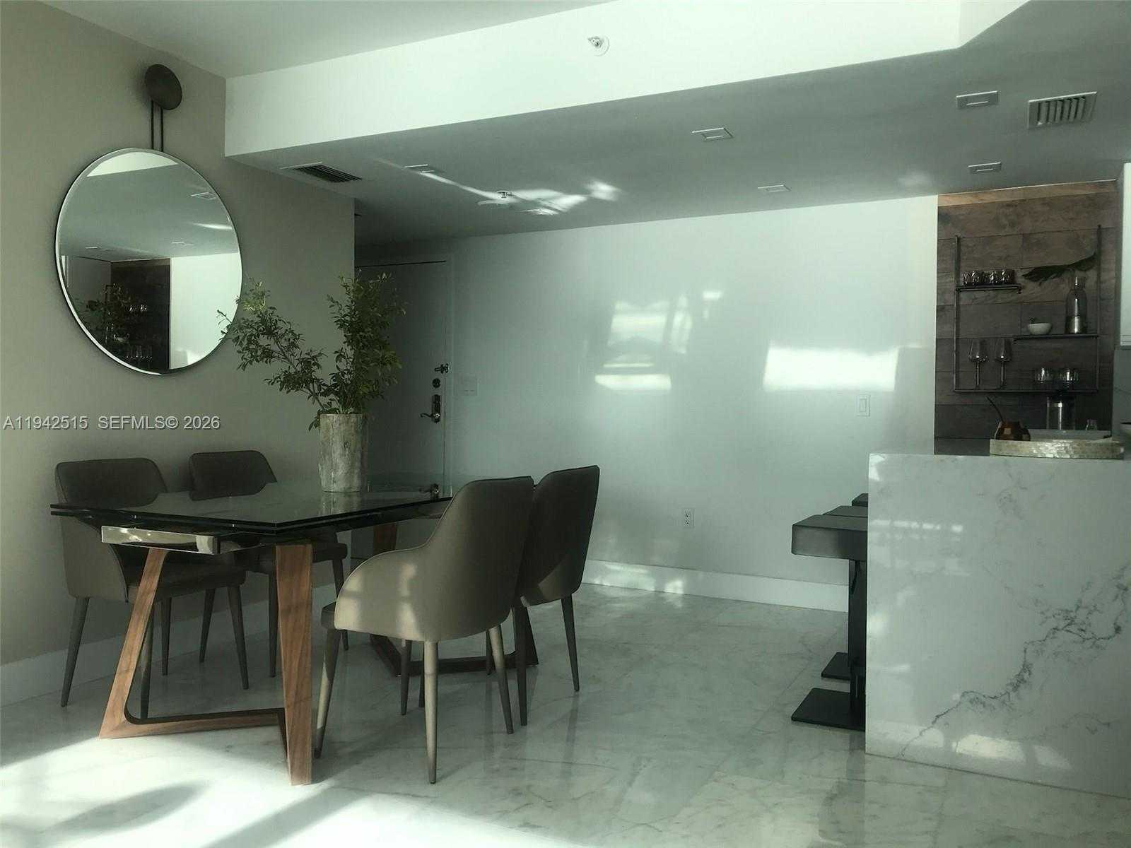 Small Image of 800 CLAUGHTON ISLAND DR #2002, Miami Number 19