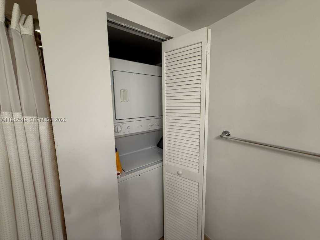 Small Image of 41 SOUTH EAST 5TH ST #712, Miami Number 25