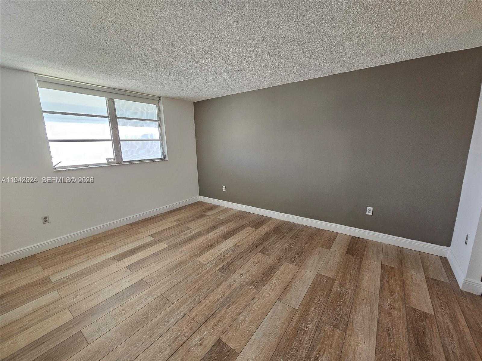 Small Image of 3600 NORTH EAST 170TH ST #402, North Miami Beach Number 4