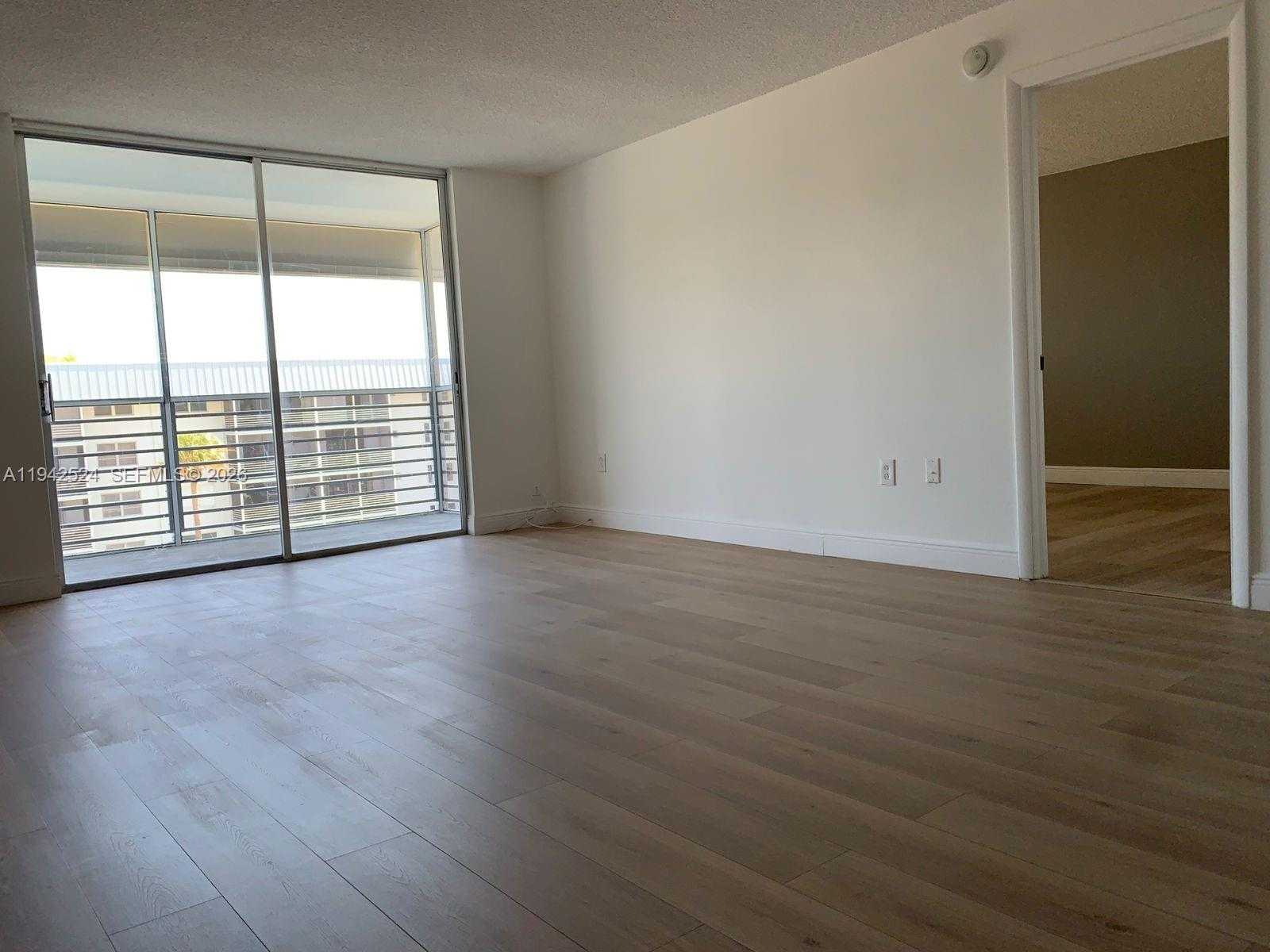 Small Image of 3600 NORTH EAST 170TH ST #402, North Miami Beach Number 6