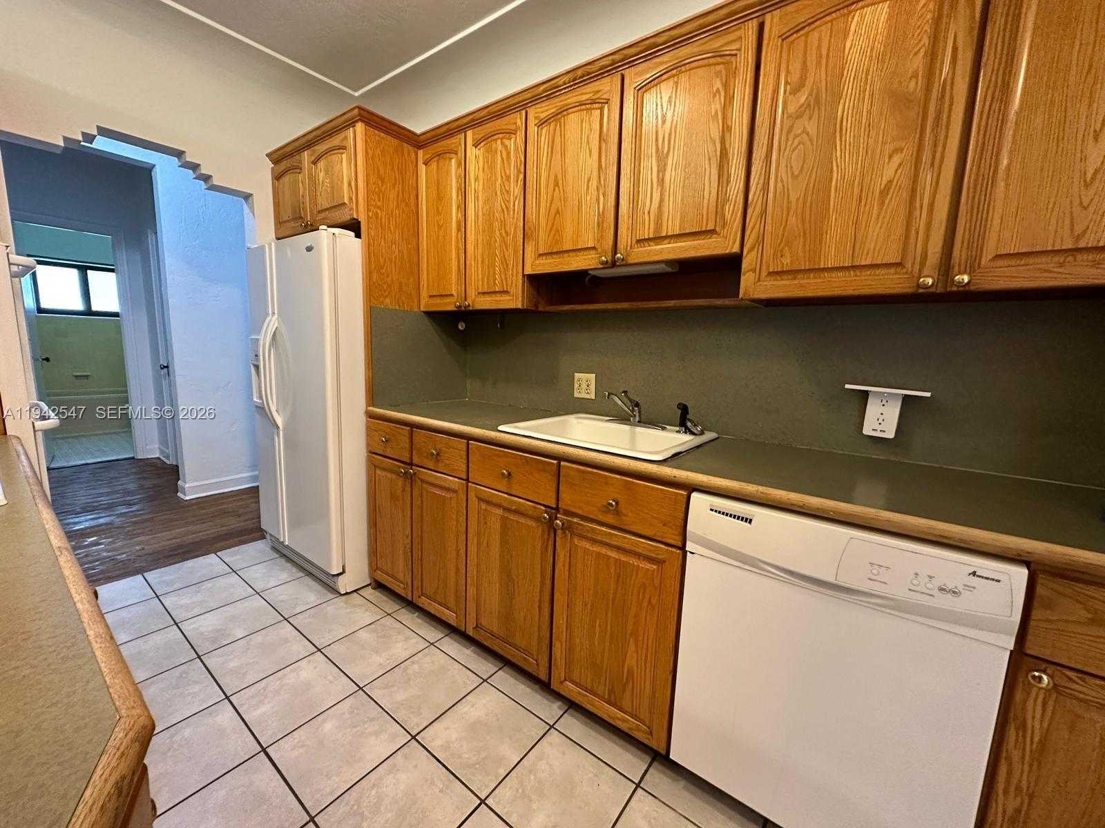 Small Image of 3050 SOUTH WEST 21ST ST, Miami Number 11