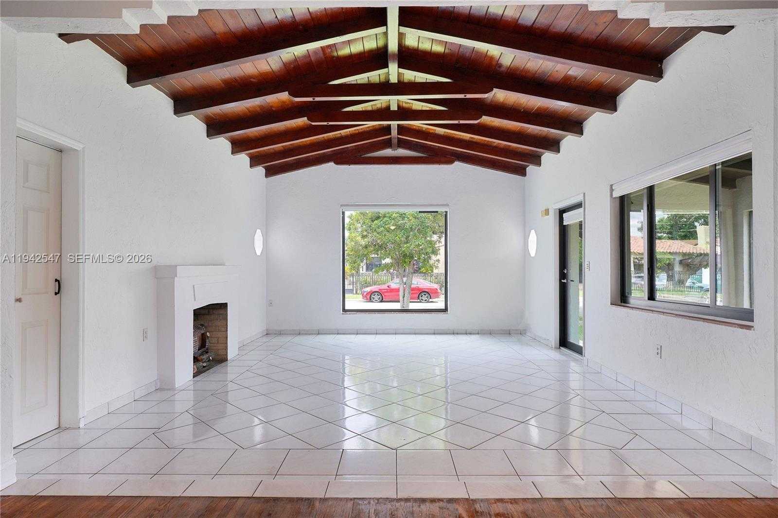 Small Image of 3050 SOUTH WEST 21ST ST, Miami Number 14