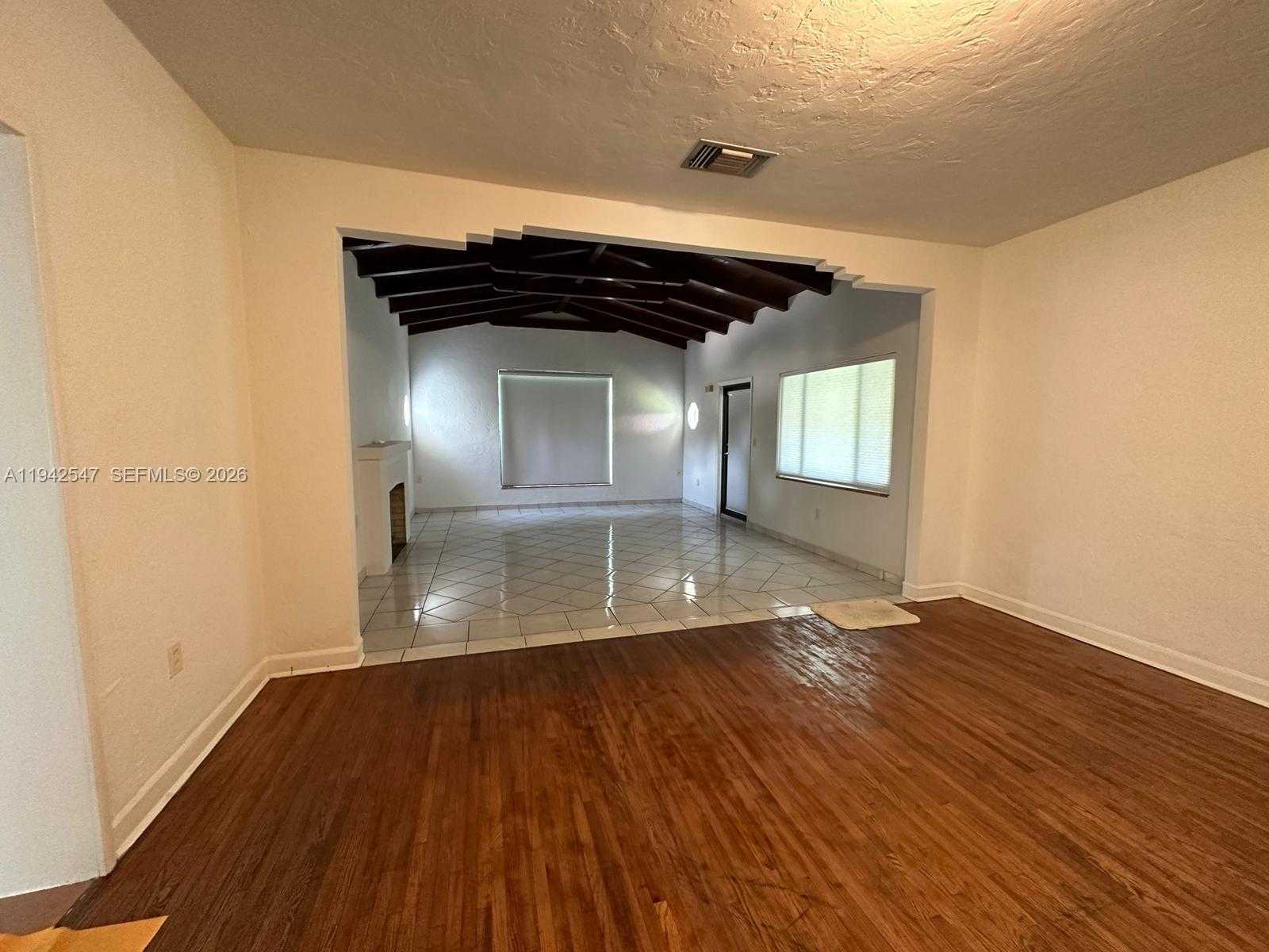 Small Image of 3050 SOUTH WEST 21ST ST, Miami Number 19