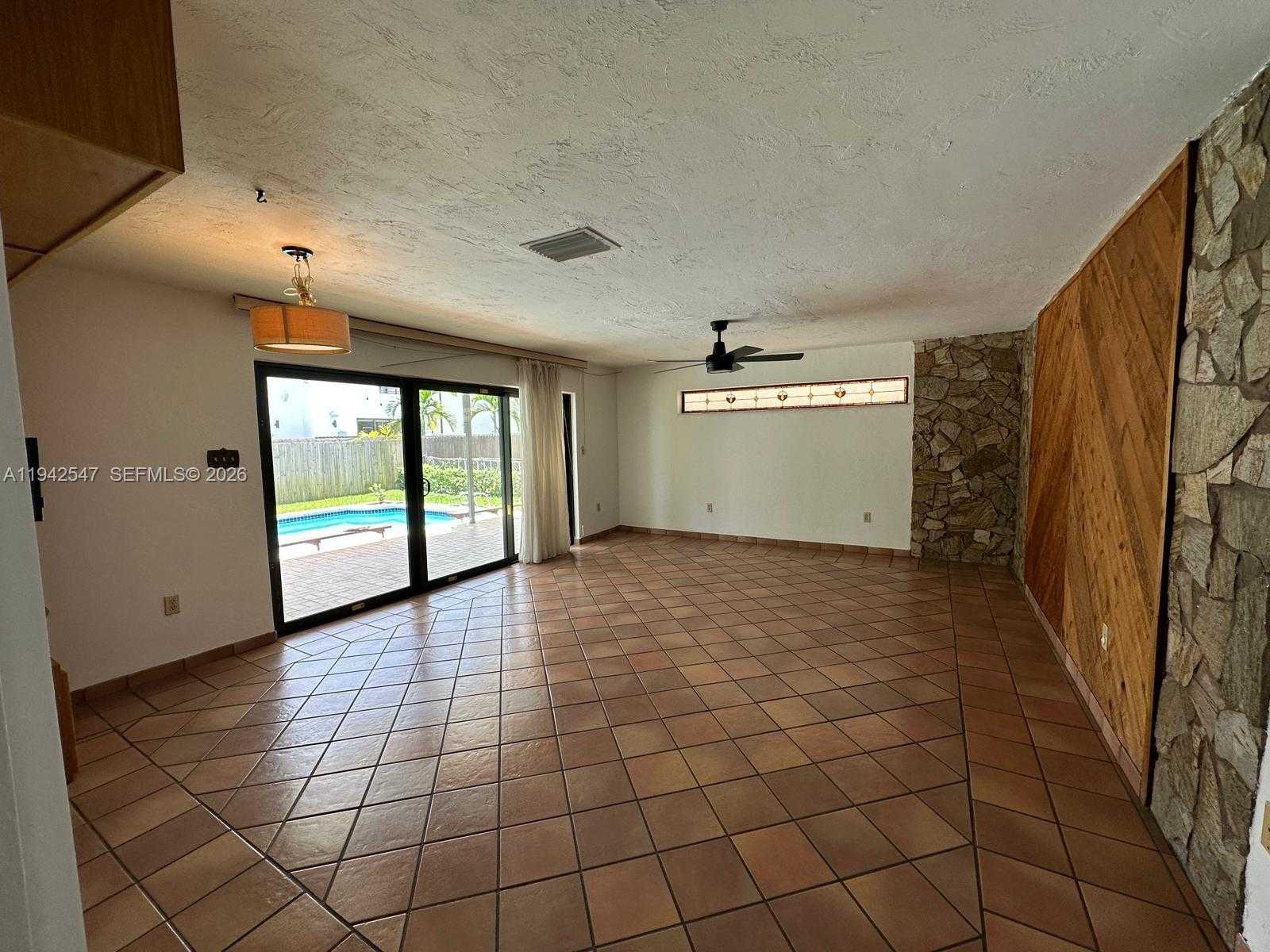 Small Image of 3050 SOUTH WEST 21ST ST, Miami Number 21