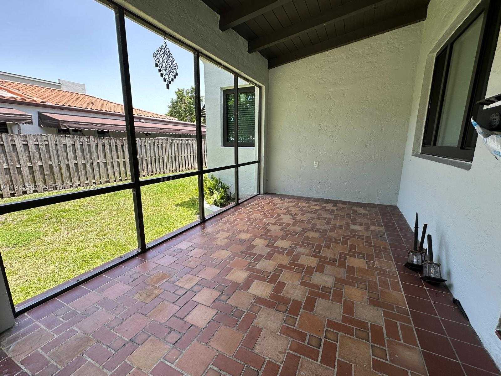 Small Image of 3050 SOUTH WEST 21ST ST, Miami Number 9