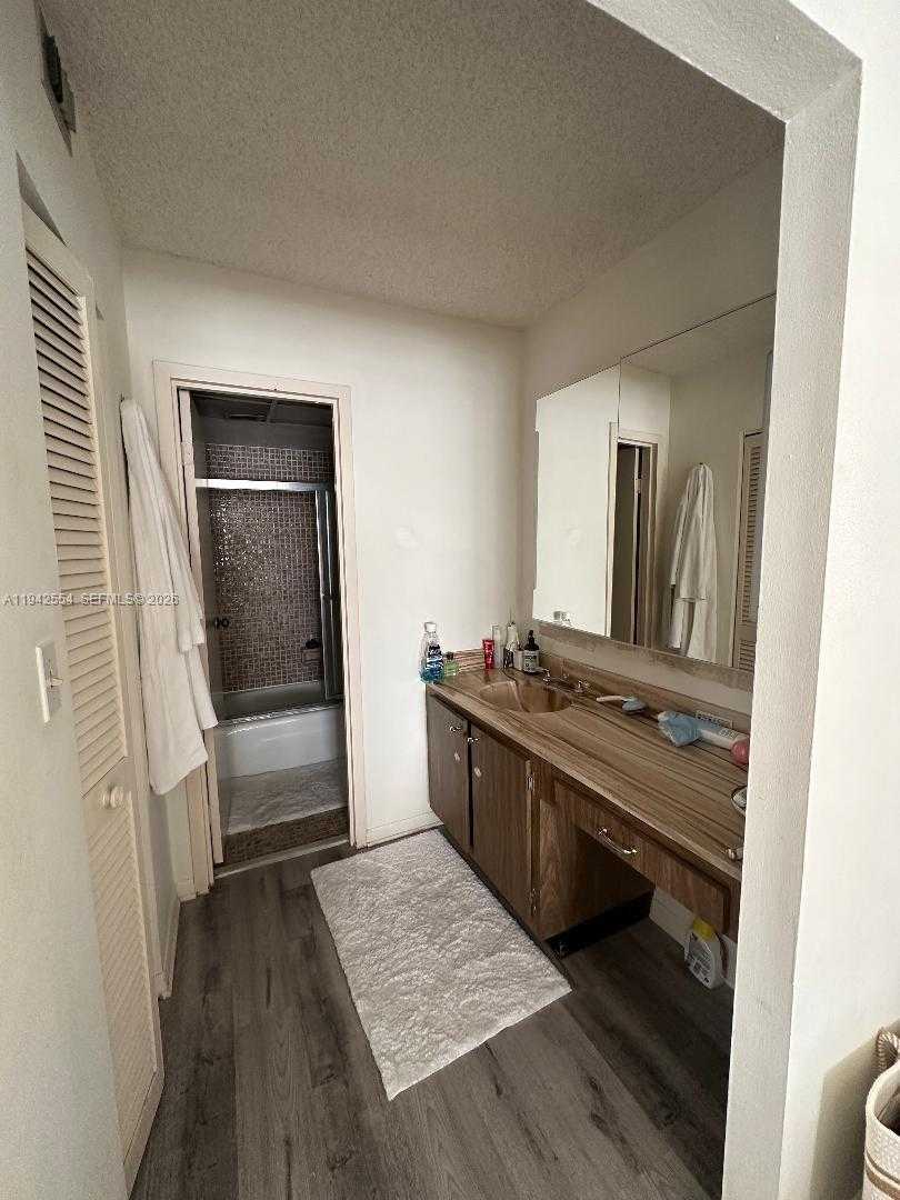 Small Image of 2333 BRICKELL AVE #1108, Miami Number 15