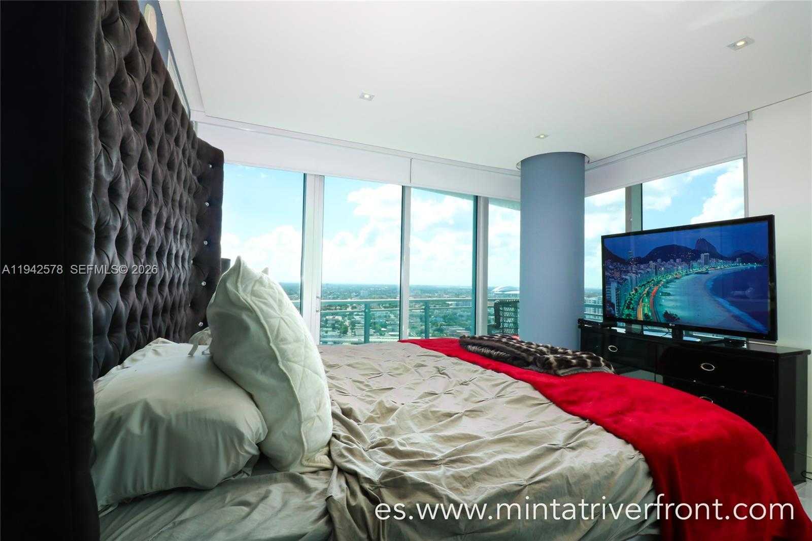 Small Image of 92 SOUTH WEST 3RD ST #3005, Miami Number 10