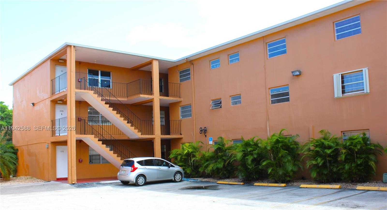 Small Image of 1280 WEST 54TH ST #308B, Hialeah Number 13