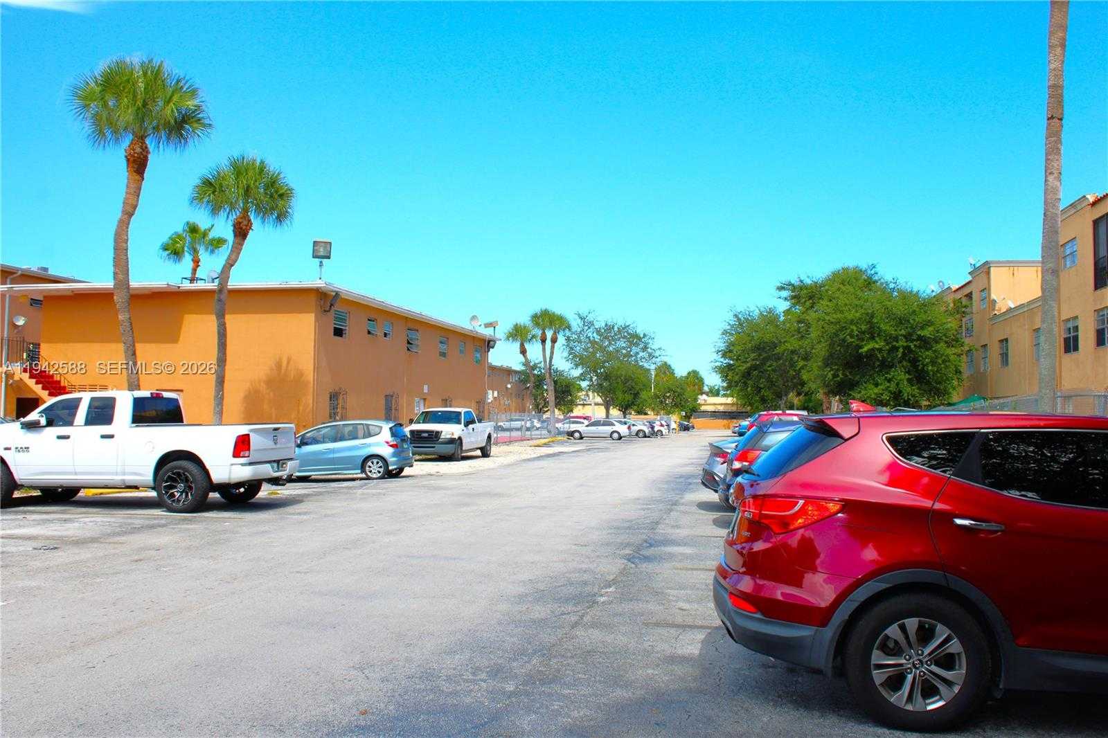 Small Image of 1280 WEST 54TH ST #308B, Hialeah Number 15