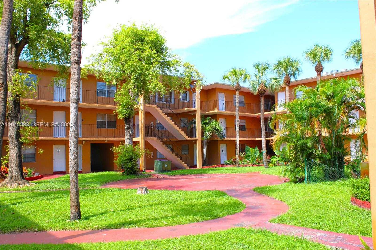 Small Image of 1280 WEST 54TH ST #308B, Hialeah Number 18