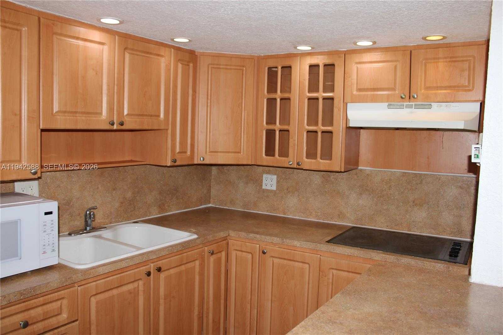 Small Image of 1280 WEST 54TH ST #308B, Hialeah Number 33