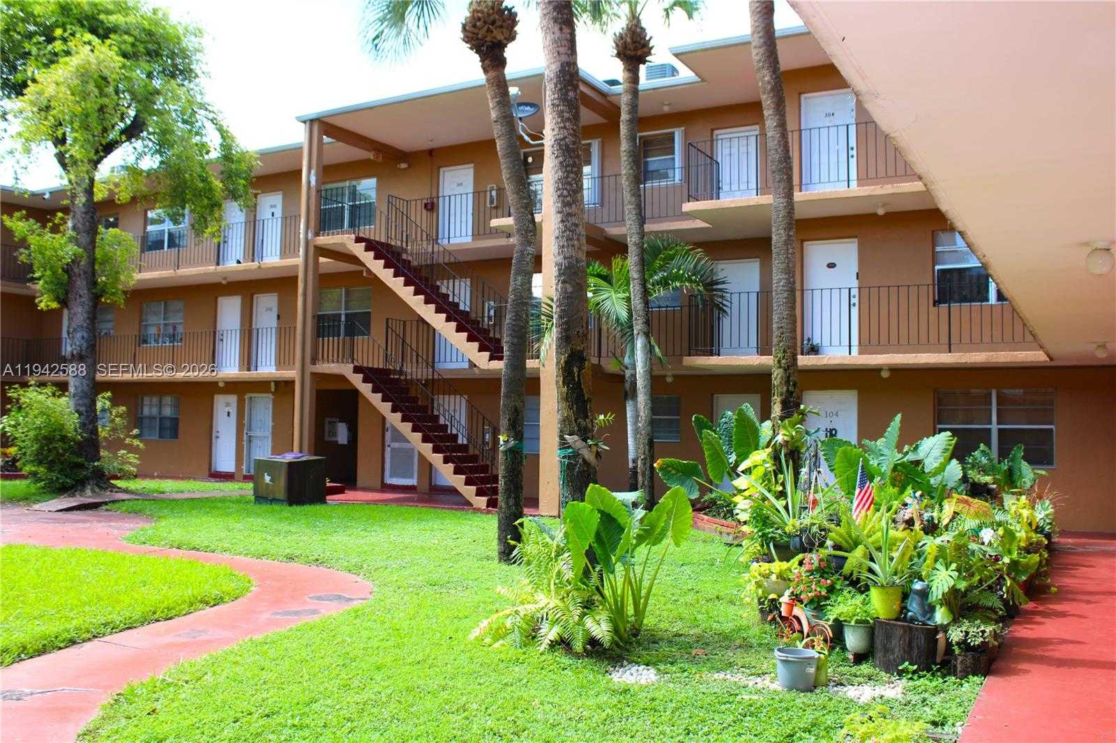 Small Image of 1280 WEST 54TH ST #308B, Hialeah Number 9