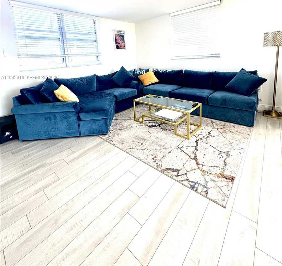 Small Image of 6900 BAY DR #6D, Miami Beach Number 2