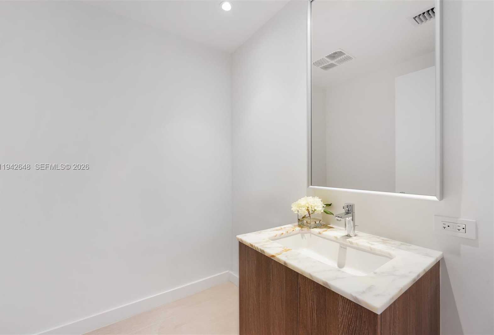 Small Image of 500 ALTON RD #1506, Miami Beach Number 8