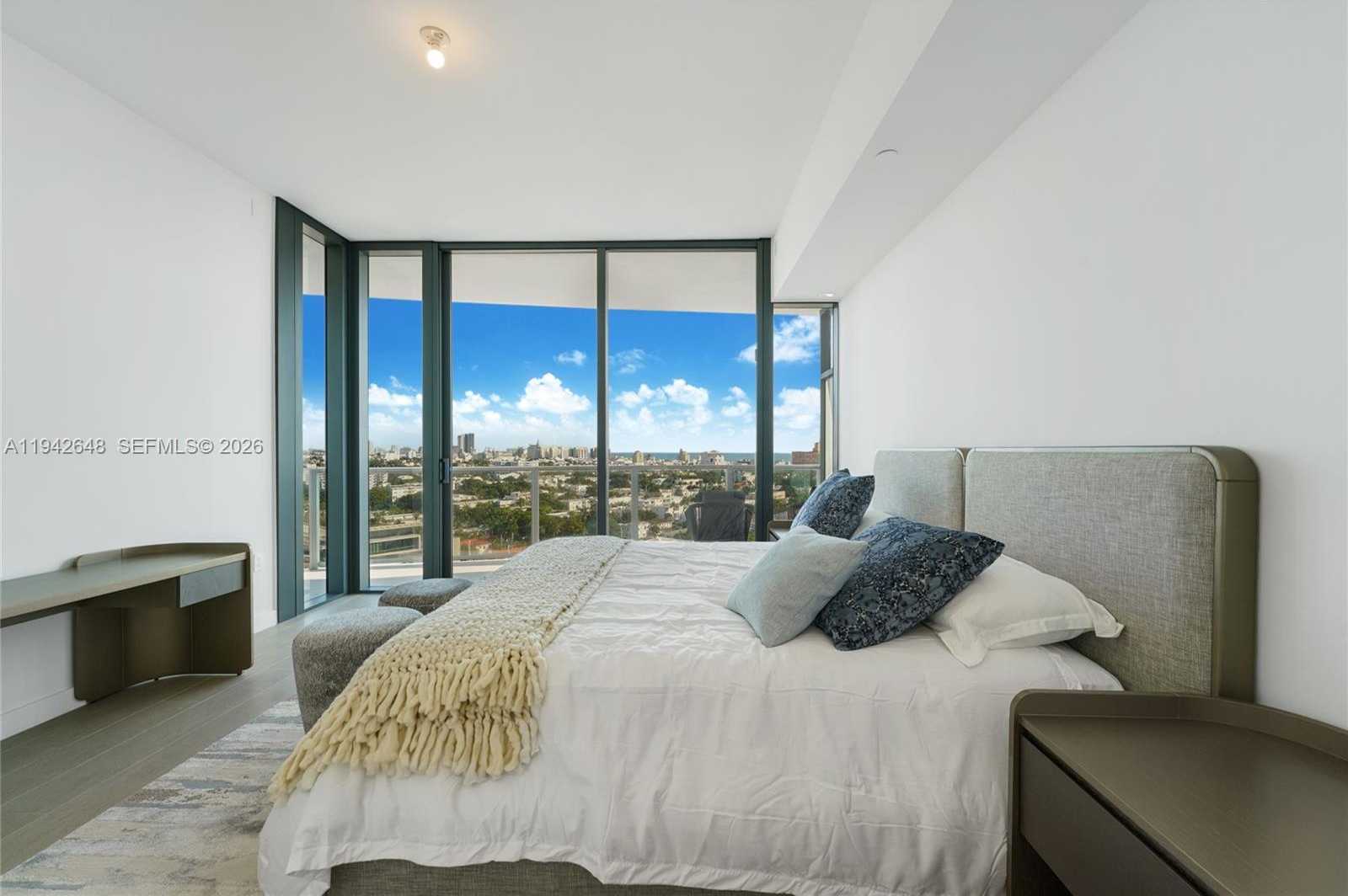 Small Image of 500 ALTON RD #1506, Miami Beach Number 9