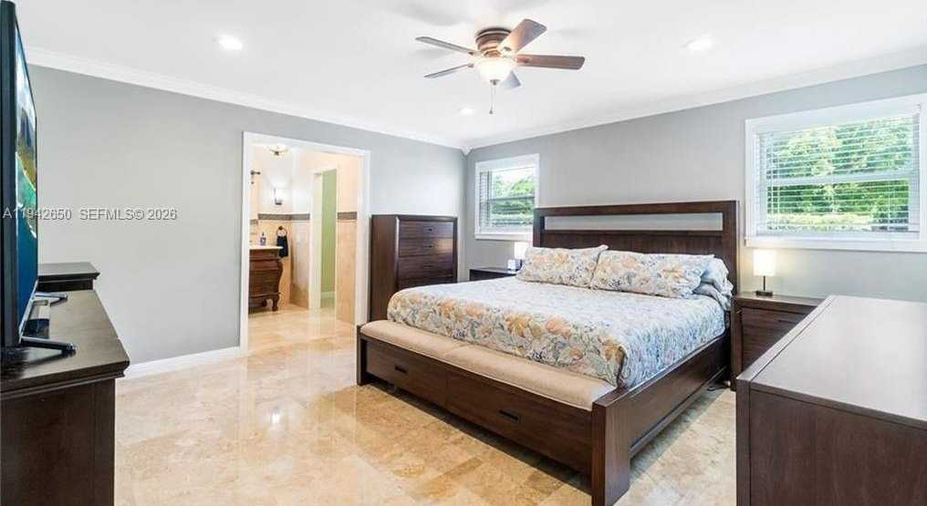 Small Image of 601 NORTH 44TH AVE, Hollywood Number 14