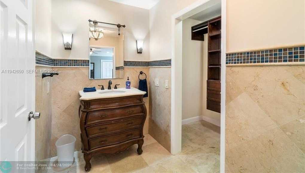 Small Image of 601 NORTH 44TH AVE, Hollywood Number 17