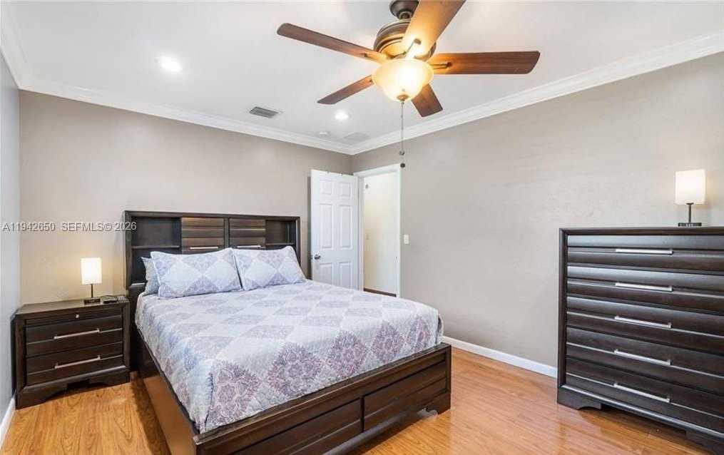 Small Image of 601 NORTH 44TH AVE, Hollywood Number 18