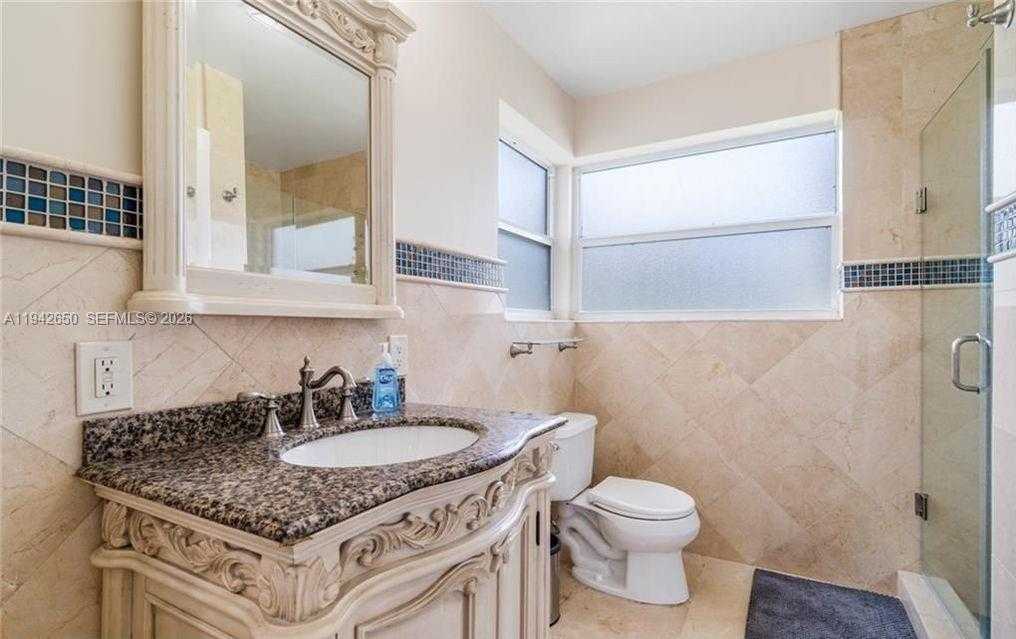 Small Image of 601 NORTH 44TH AVE, Hollywood Number 25