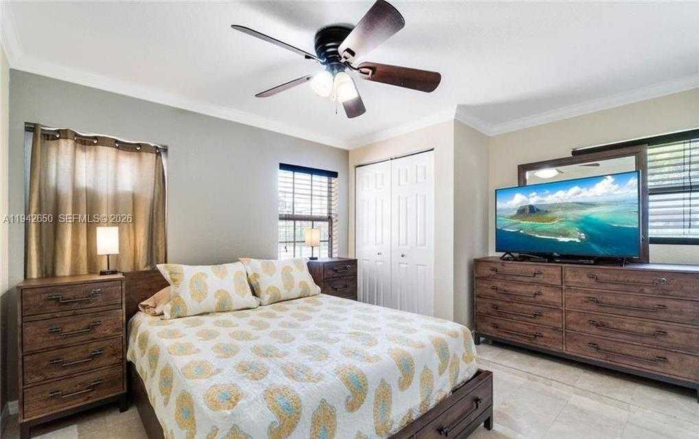 Small Image of 601 NORTH 44TH AVE, Hollywood Number 26